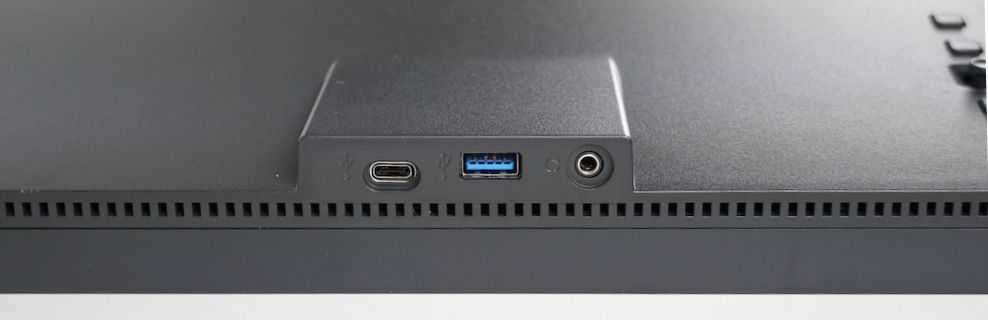 BenQ PD3220U seitlich USB Ports